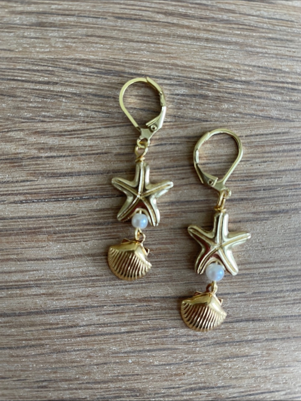 HAND CRAFTED GOLD PLATED STARFISH & SEASHELL DANGLE EARRINGS with Pearl Accent